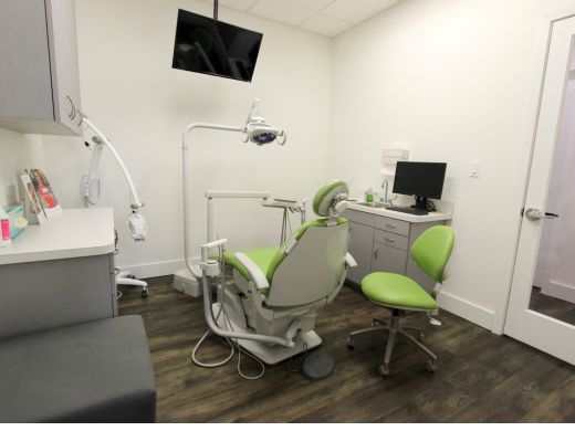 Pinecrest Orthodontics Exam Chair 520x390